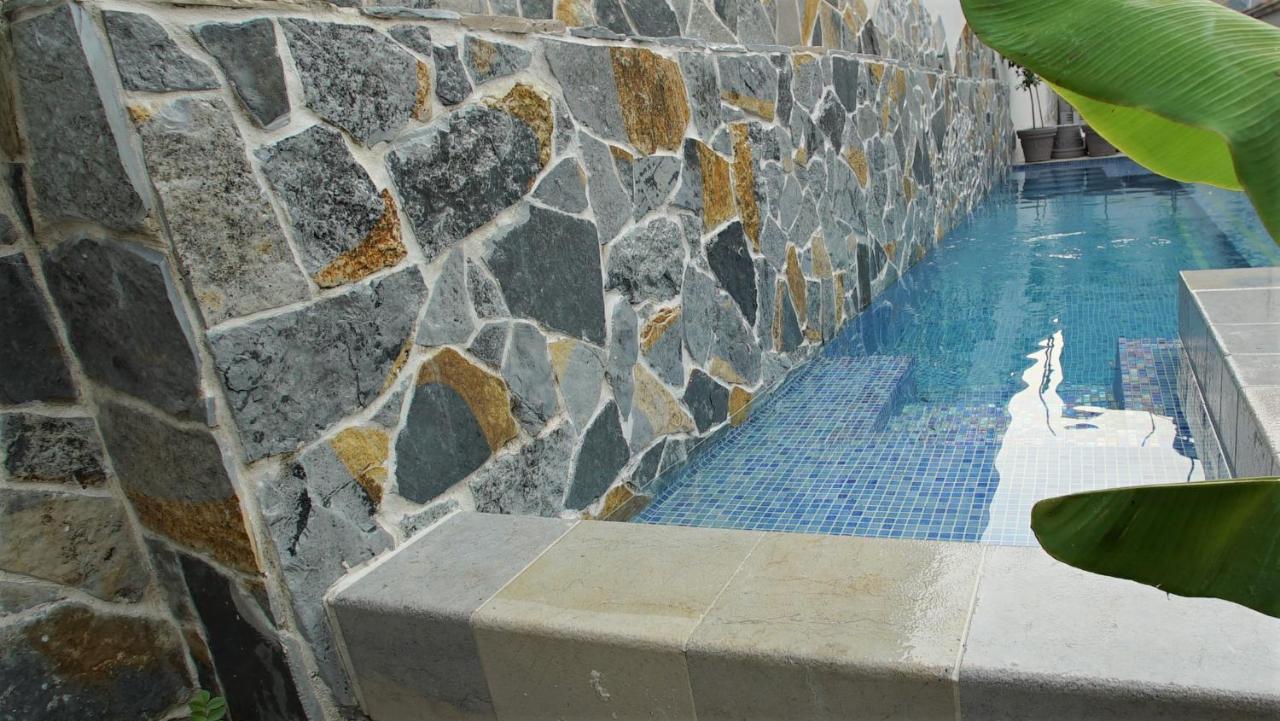 קוטור Penthouse Stoliv New Spa-Pool Villa Is Located 5M From The Sea, Exclusive Terrace,Private Jetty Wih Sunbeds, Pebble Beach, Secluded Location Total Area 375M2 At Your Disposal מראה חיצוני תמונה