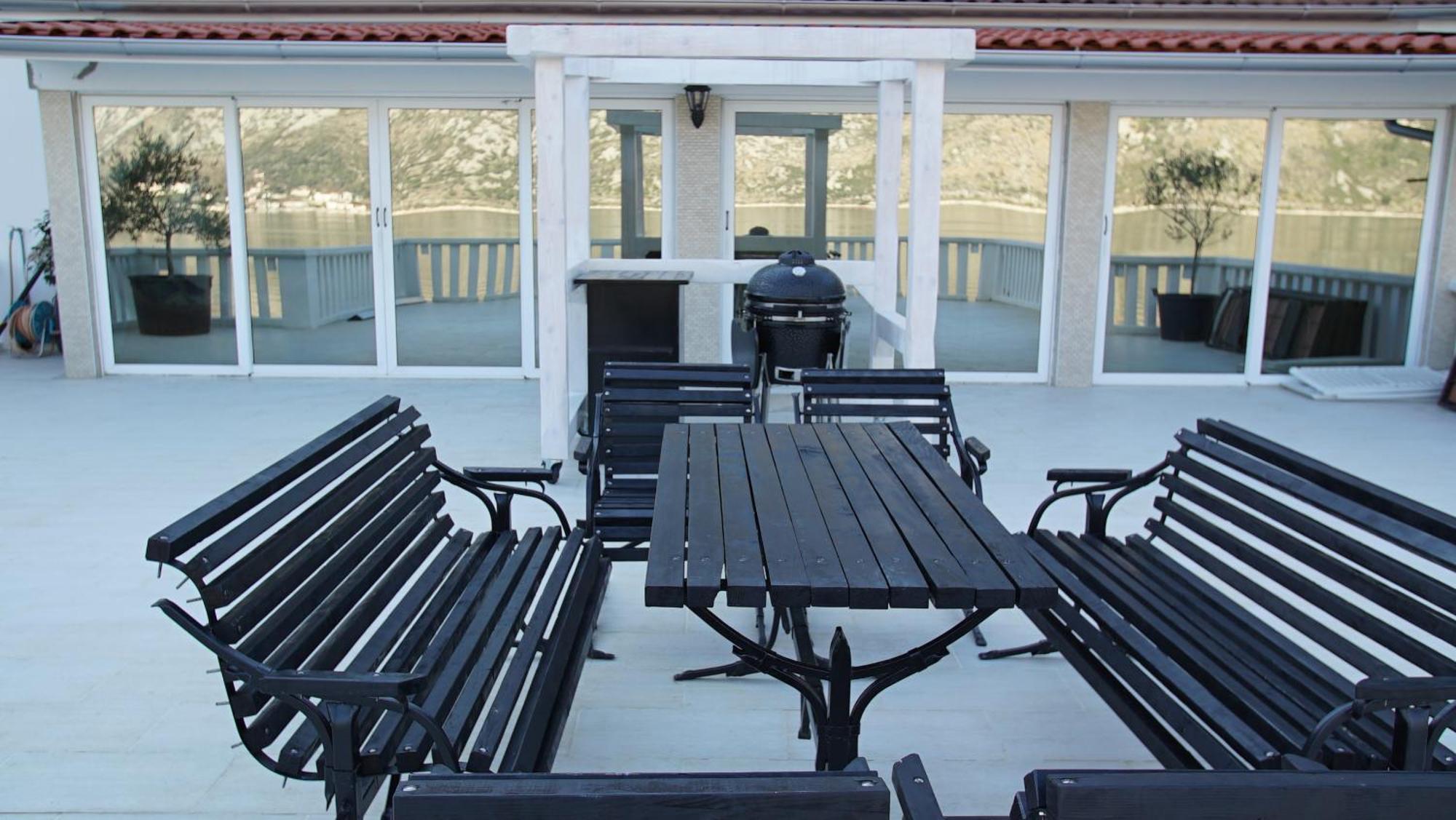 קוטור Penthouse Stoliv New Spa-Pool Villa Is Located 5M From The Sea, Exclusive Terrace,Private Jetty Wih Sunbeds, Pebble Beach, Secluded Location Total Area 375M2 At Your Disposal מראה חיצוני תמונה
