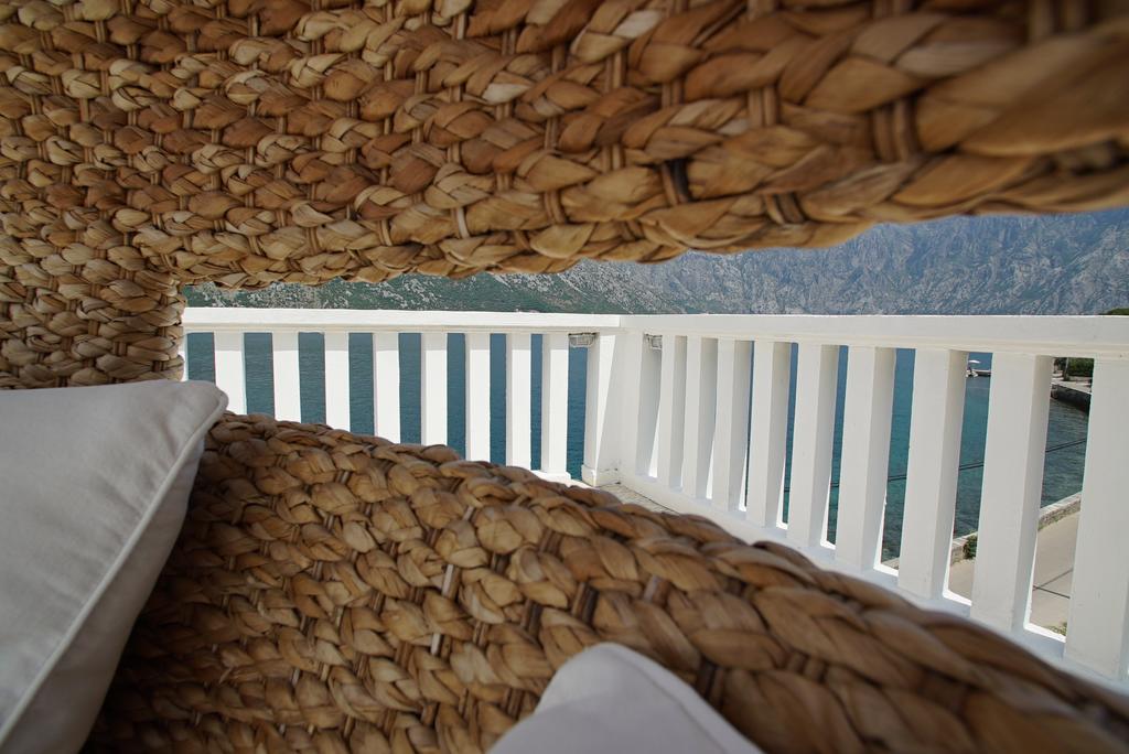 קוטור Penthouse Stoliv New Spa-Pool Villa Is Located 5M From The Sea, Exclusive Terrace,Private Jetty Wih Sunbeds, Pebble Beach, Secluded Location Total Area 375M2 At Your Disposal מראה חיצוני תמונה