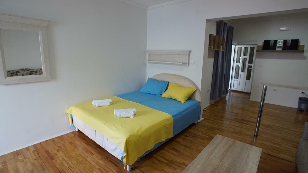 קוטור Penthouse Stoliv New Spa-Pool Villa Is Located 5M From The Sea, Exclusive Terrace,Private Jetty Wih Sunbeds, Pebble Beach, Secluded Location Total Area 375M2 At Your Disposal מראה חיצוני תמונה